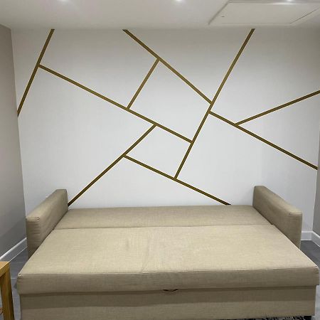 One Bedroom Apartment Goodmayes Esterno foto