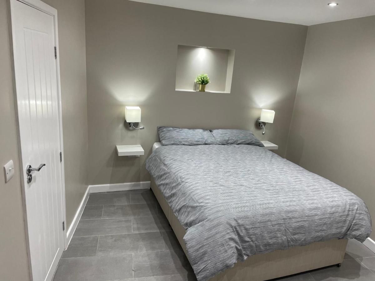 One Bedroom Apartment Goodmayes Esterno foto