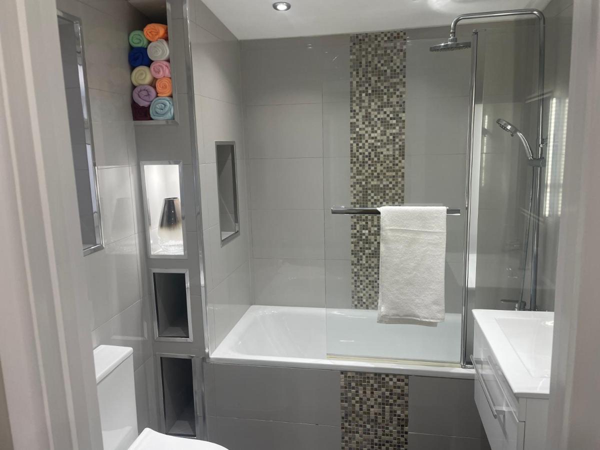 One Bedroom Apartment Goodmayes Esterno foto