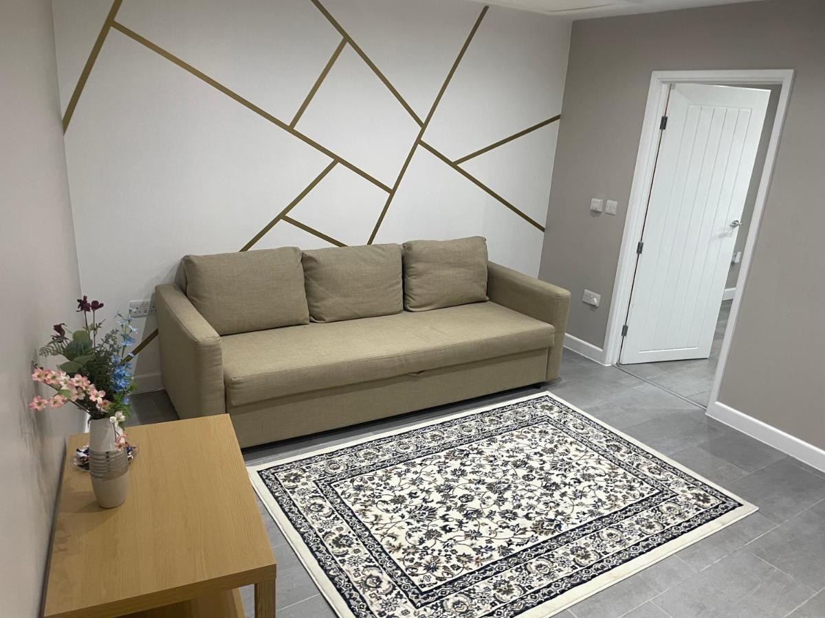 One Bedroom Apartment Goodmayes Esterno foto