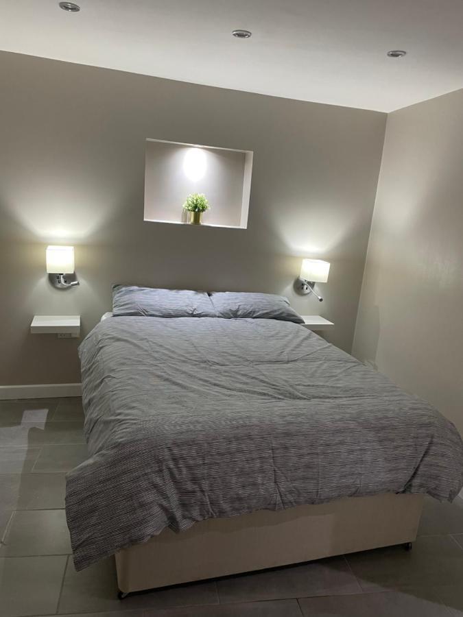 One Bedroom Apartment Goodmayes Esterno foto